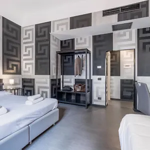 2* Hotel Deco