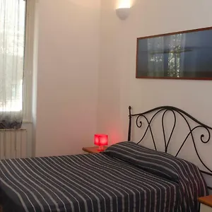 Perdiana House Gênes